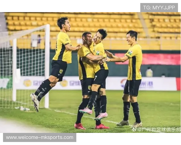 冲超大决战：十轮狂取26分，广州豹放手最后一搏